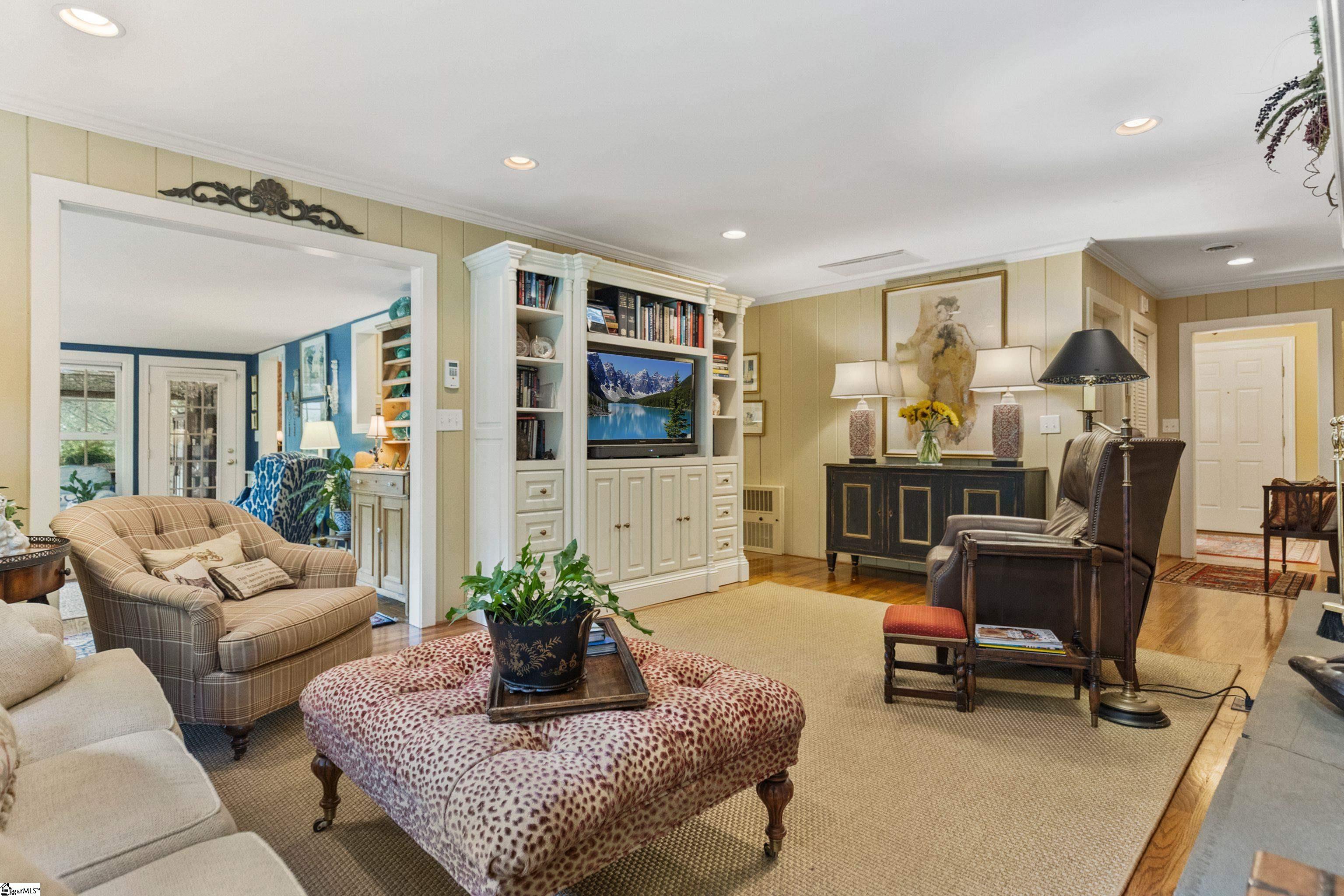 200 Augusta Street Easley, SC 29640