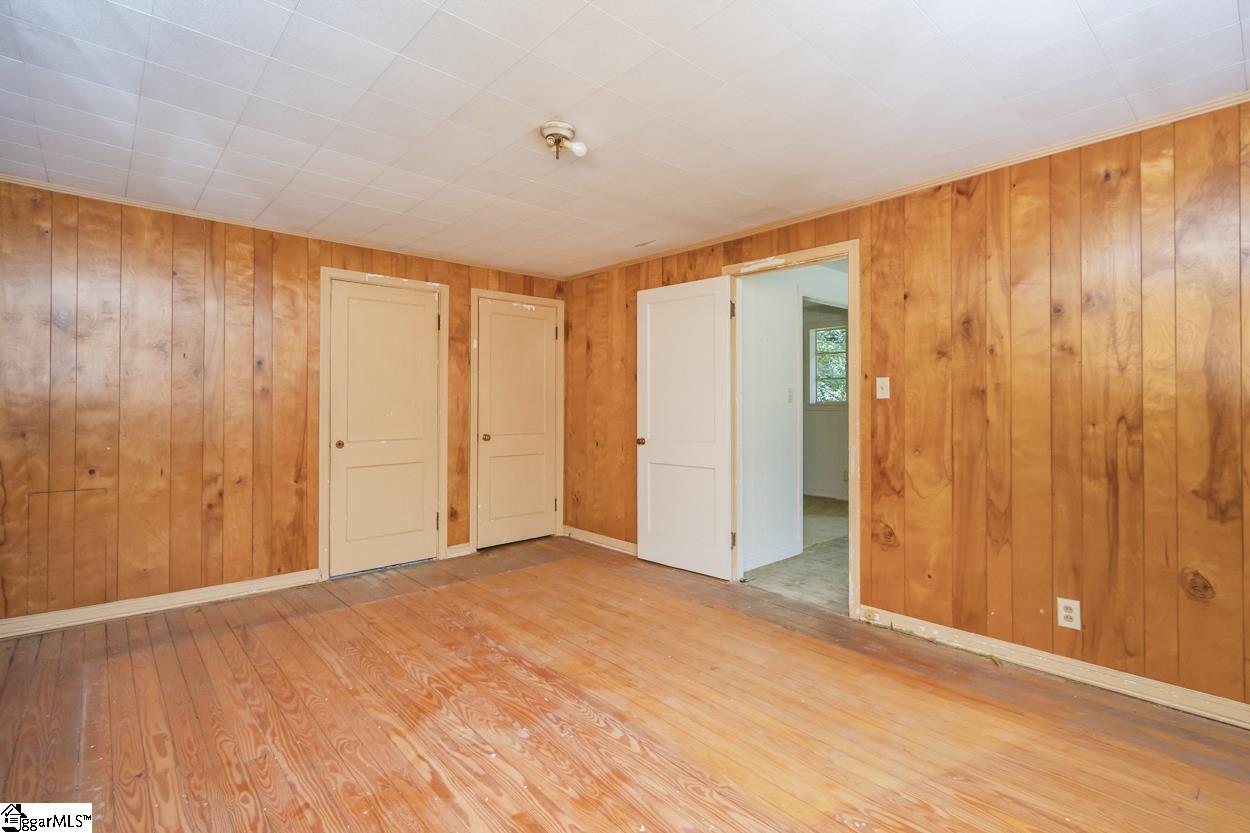 560 Athens Street Hartwell, GA 30643
