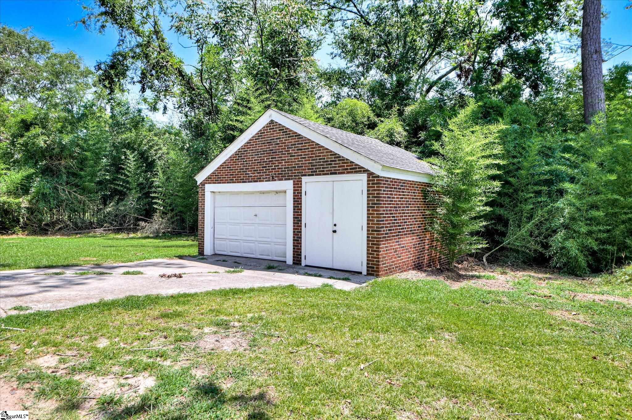 420 Columbia Road Edgefield, SC 29824