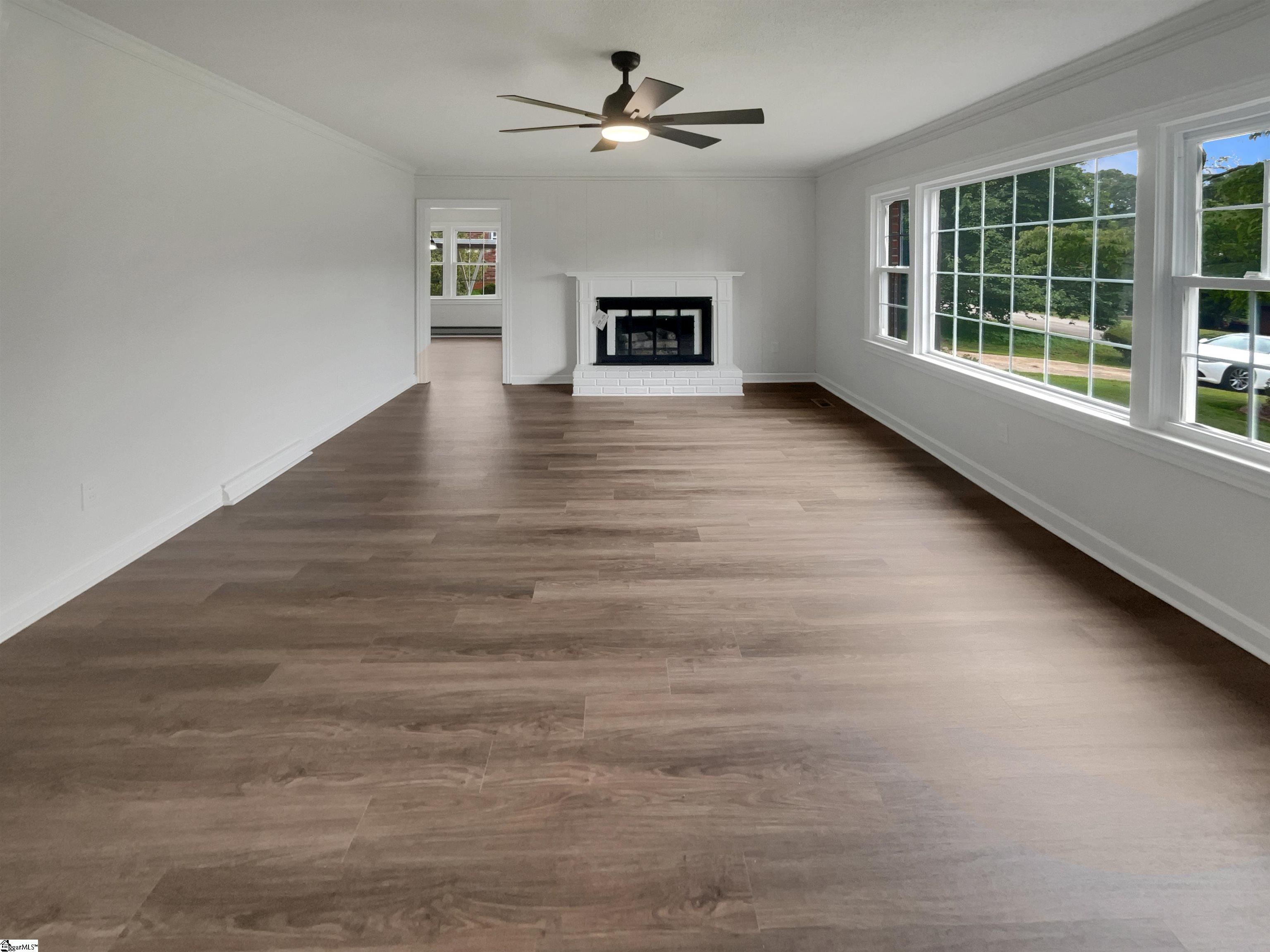 33 Racine Court Greenville, SC 29617