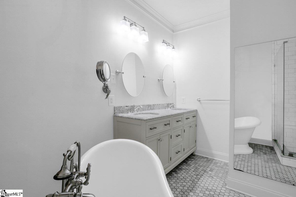 1209 E Washington Street UNIT Unit 102 Greenville, SC 29601