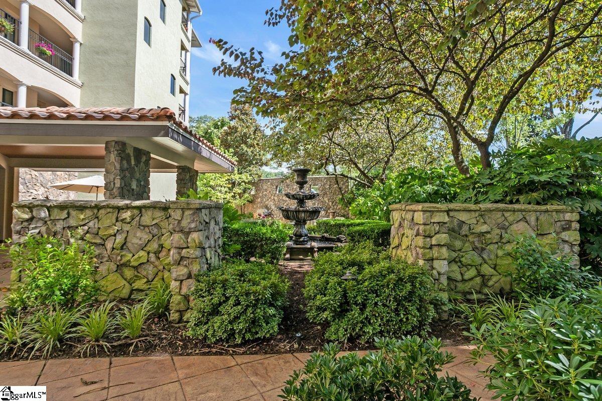 1209 E Washington Street UNIT Unit 102 Greenville, SC 29601