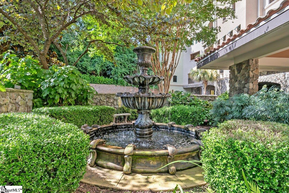 1209 E Washington Street UNIT Unit 102 Greenville, SC 29601