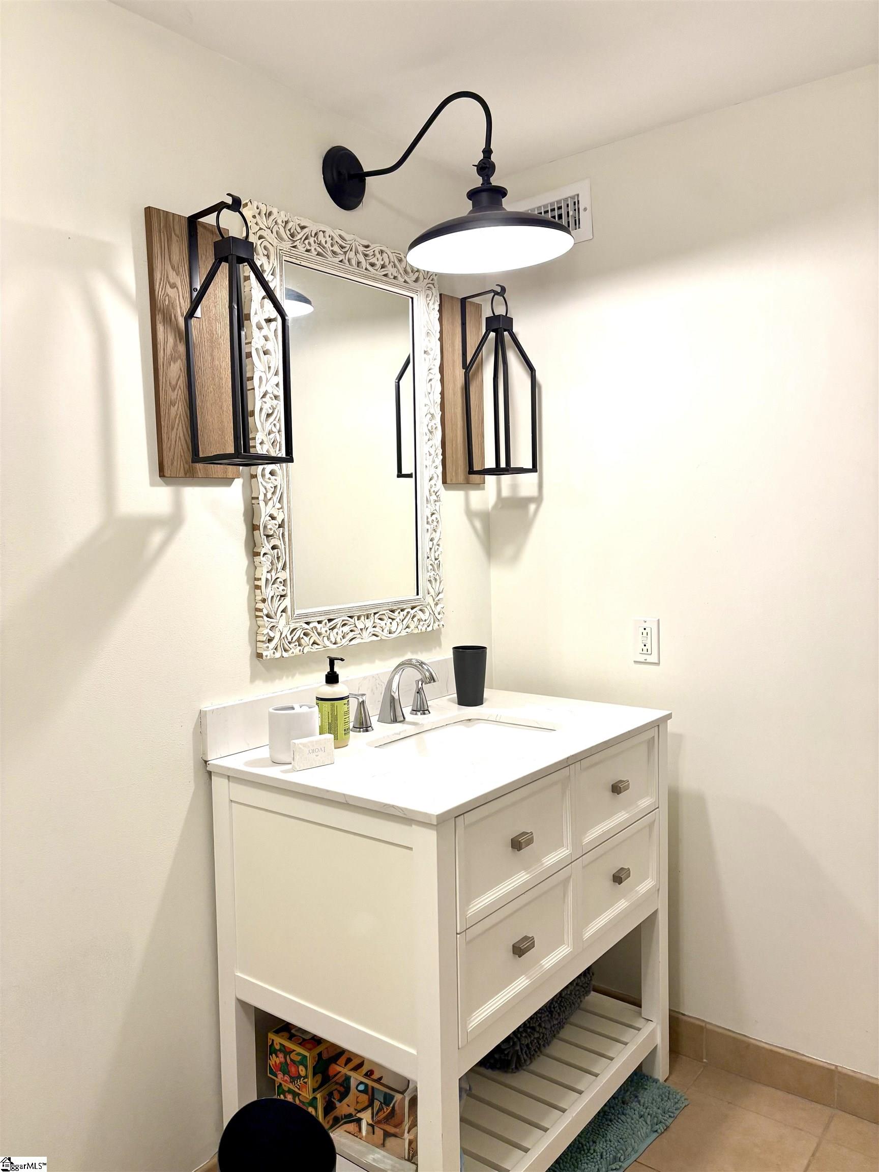 300 South Street UNIT #202 Simpsonville, SC 29681