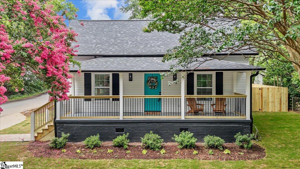 8 Baldwin Street Greenville, SC 29611