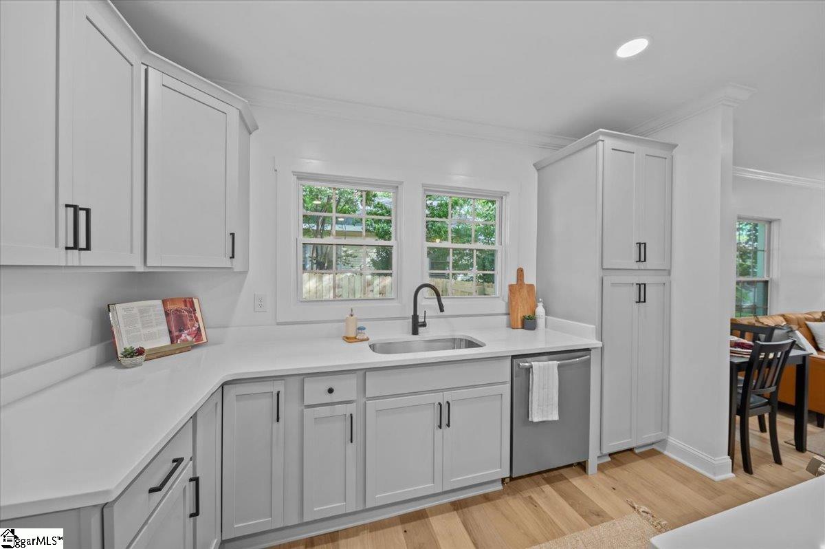 8 Baldwin Street Greenville, SC 29611
