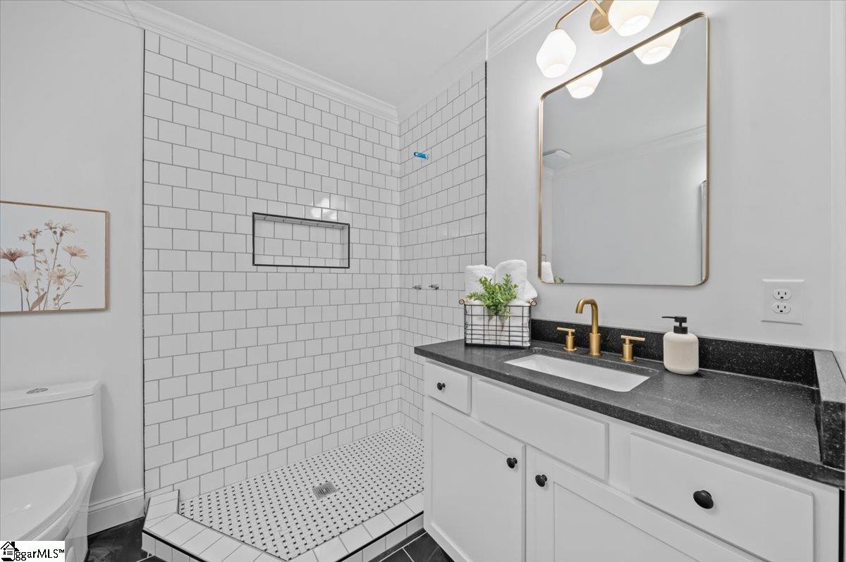 8 Baldwin Street Greenville, SC 29611