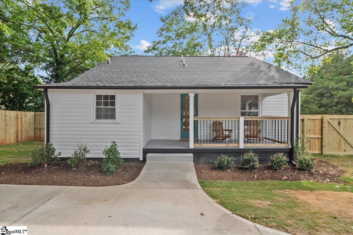 8 Baldwin Street Greenville, SC 29611