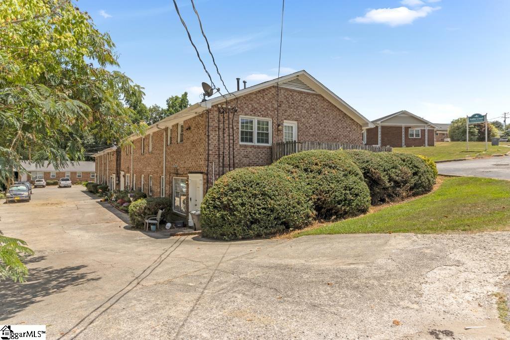 20 Balfer Court Greenville, SC 29615