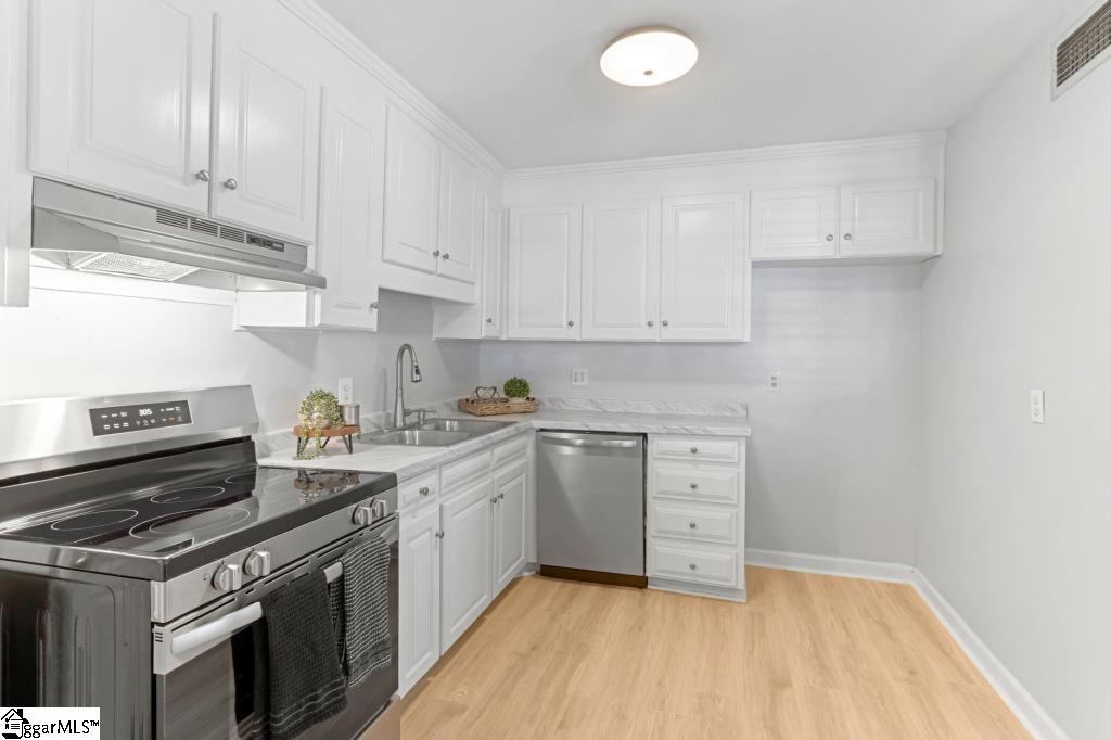 20 Balfer Court Greenville, SC 29615