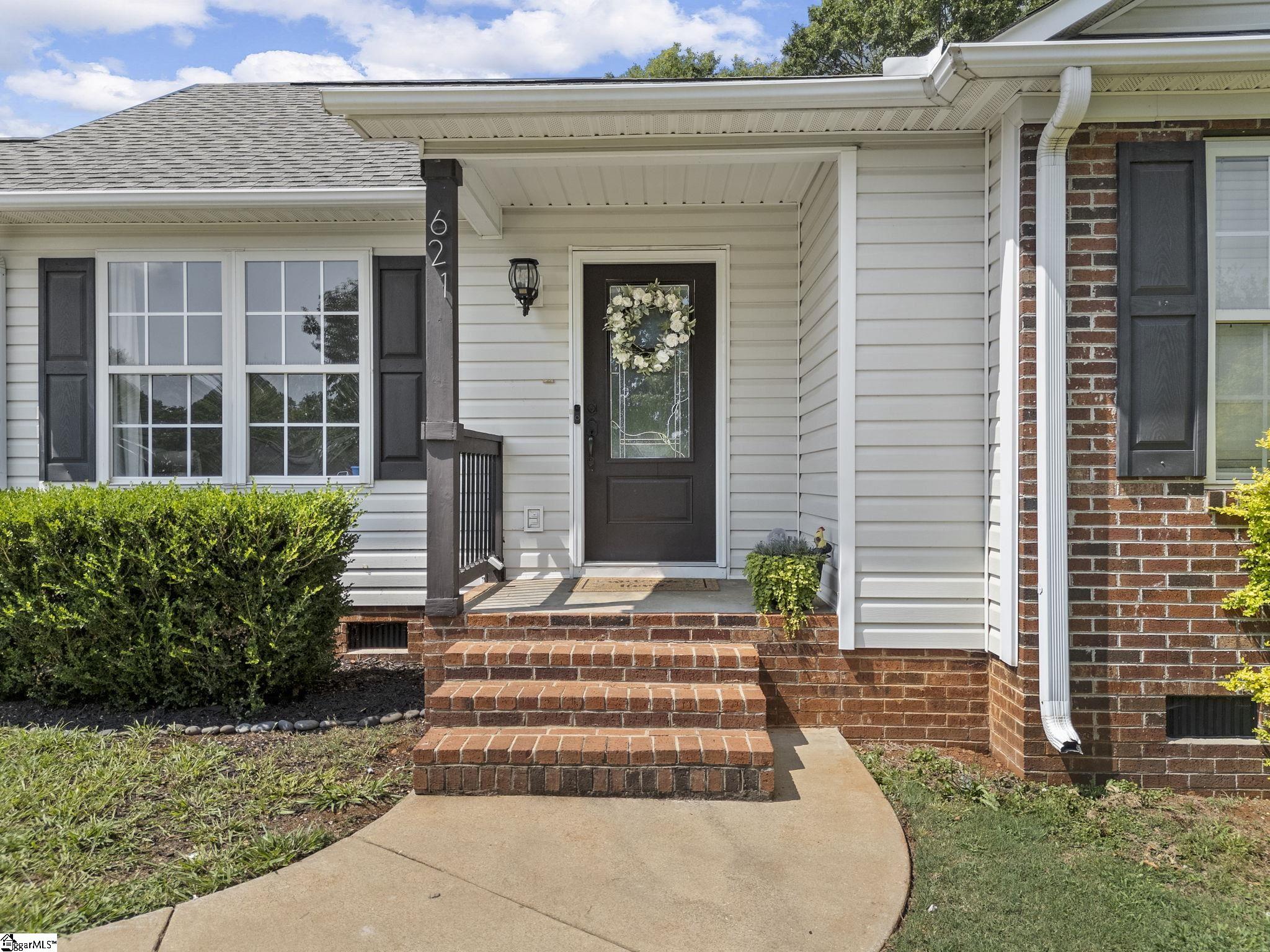 621 Shadow Dance Lane Boiling Springs, SC 29316