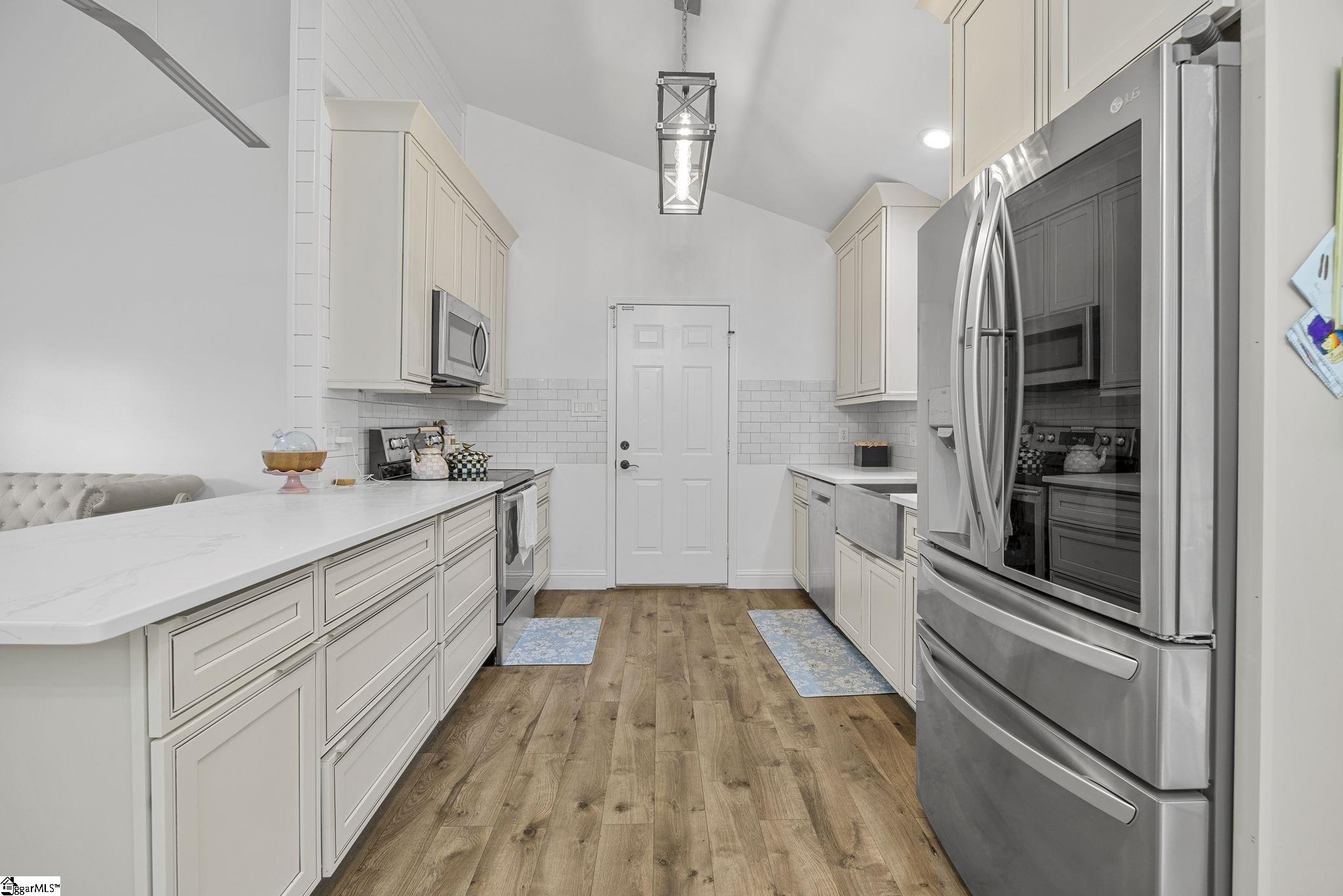 621 Shadow Dance Lane Boiling Springs, SC 29316