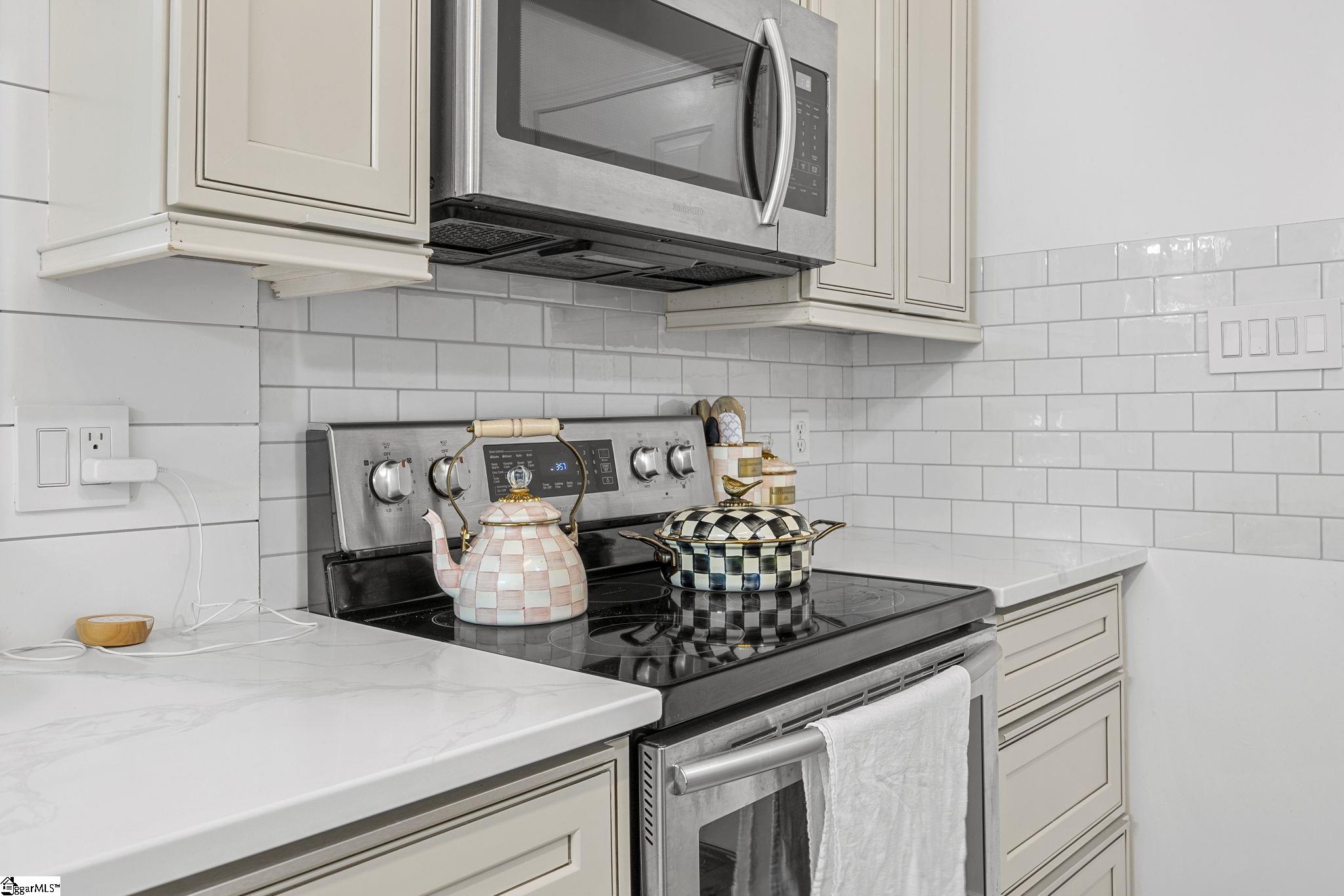 621 Shadow Dance Lane Boiling Springs, SC 29316