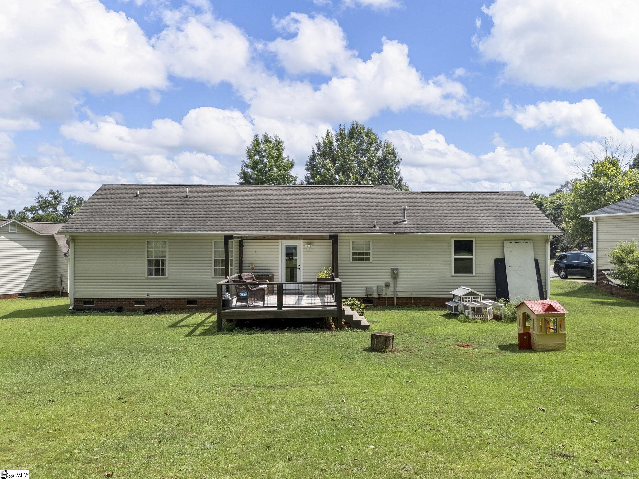 621 Shadow Dance Lane Boiling Springs, SC 29316