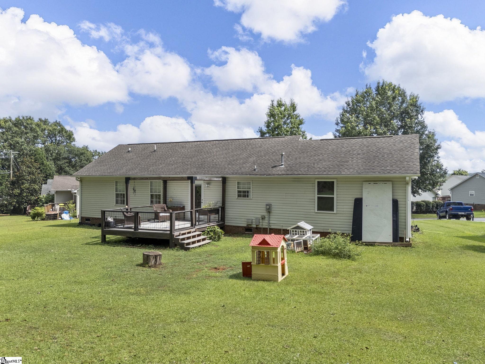 621 Shadow Dance Lane Boiling Springs, SC 29316