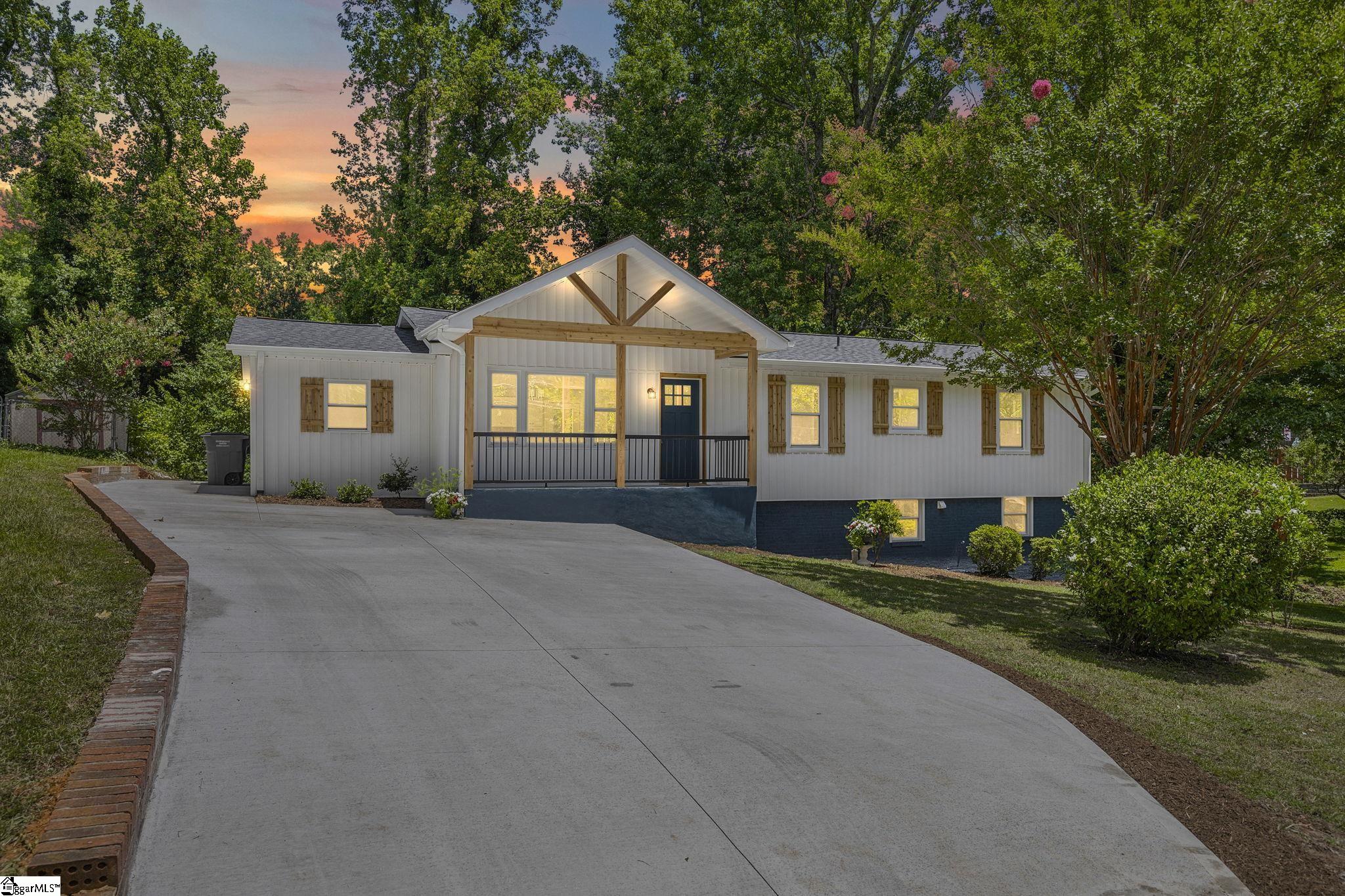 112 Pennwood Lane Greenville, SC 29609