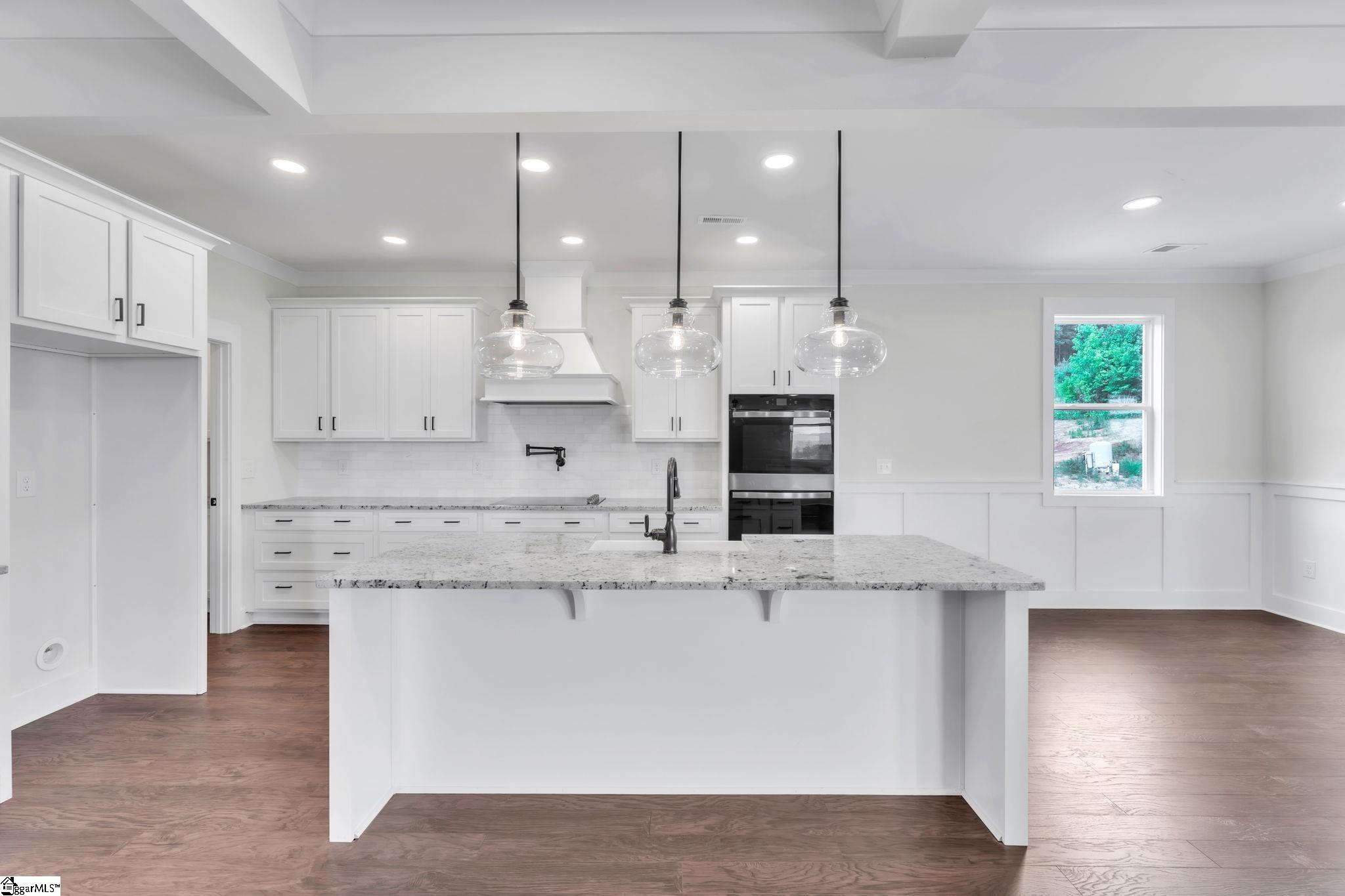 452 N Glassy Mountain Road Landrum, SC 29356