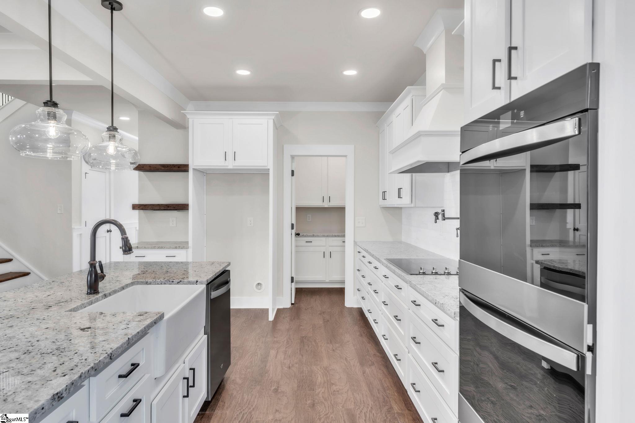 452 N Glassy Mountain Road Landrum, SC 29356