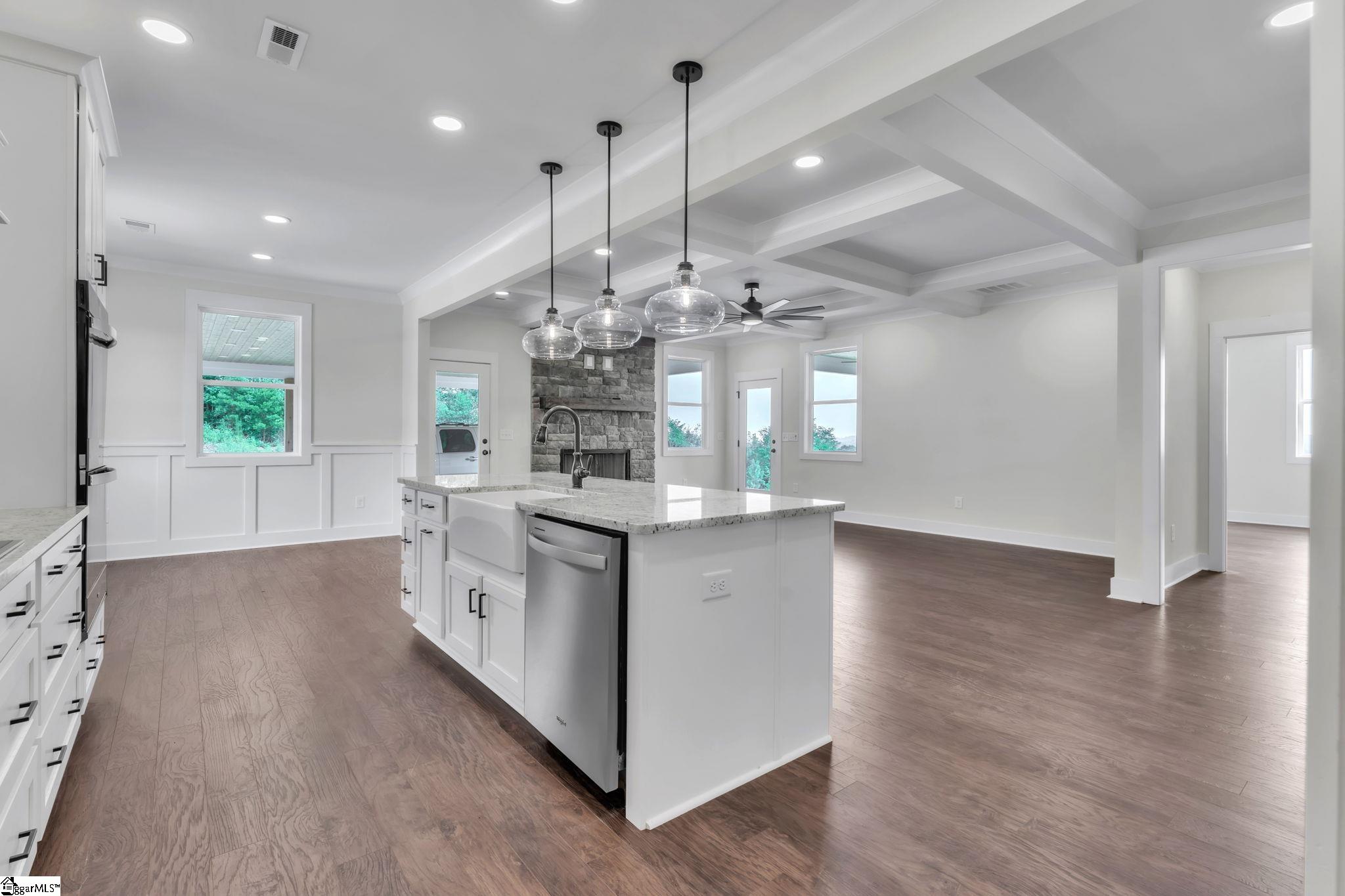 452 N Glassy Mountain Road Landrum, SC 29356