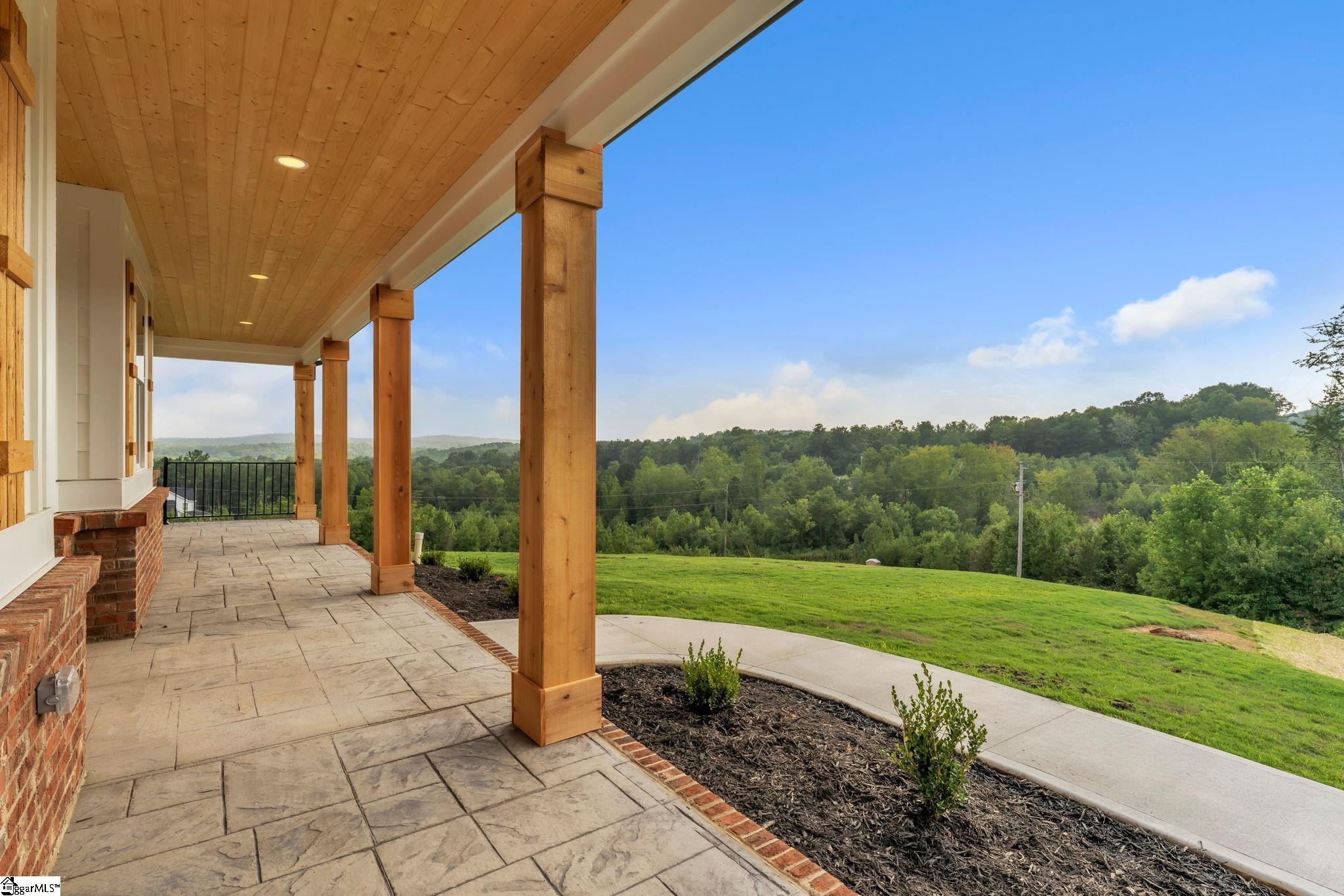452 N Glassy Mountain Road Landrum, SC 29356