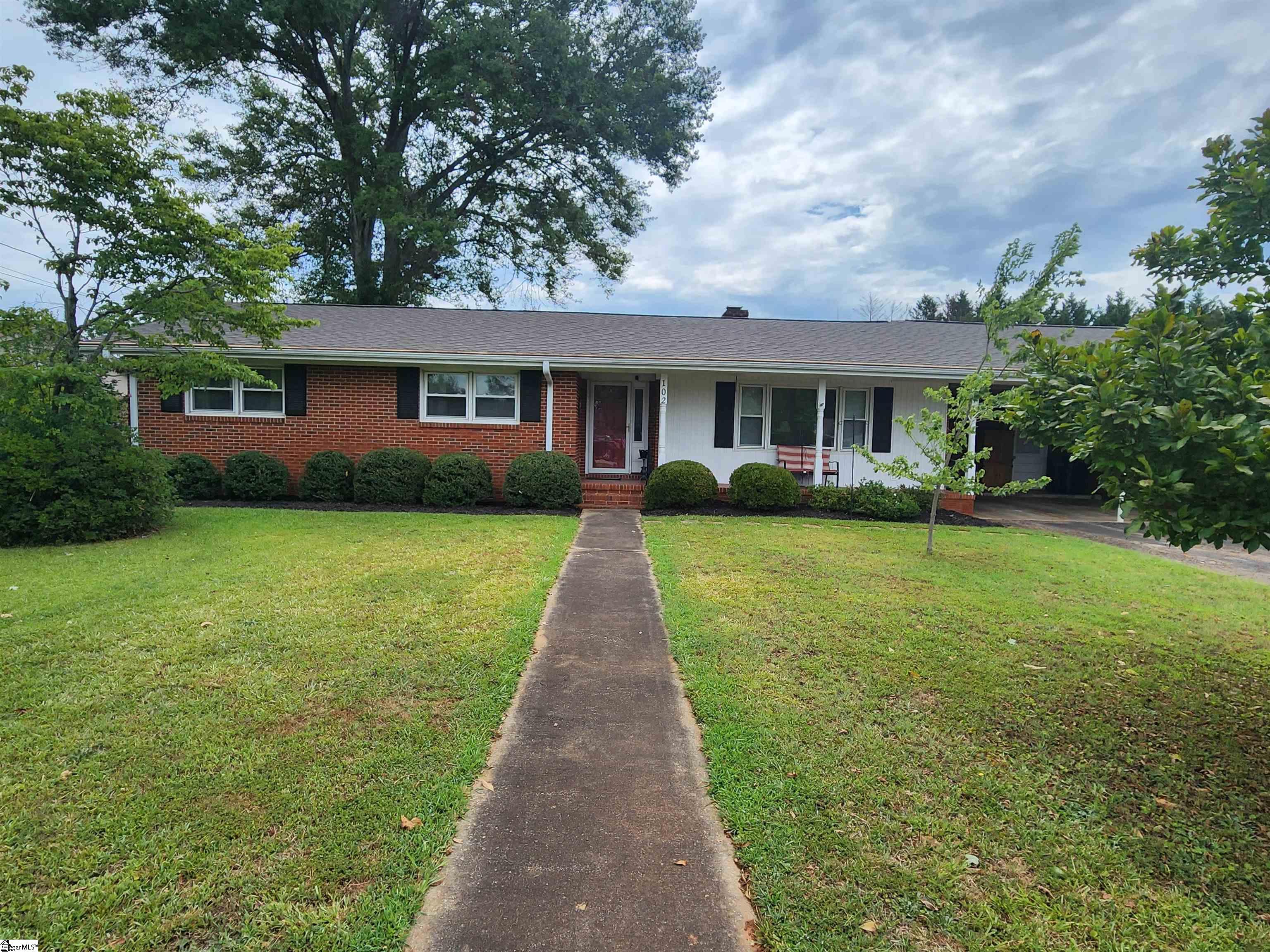 102 James Street Easley, SC 29642