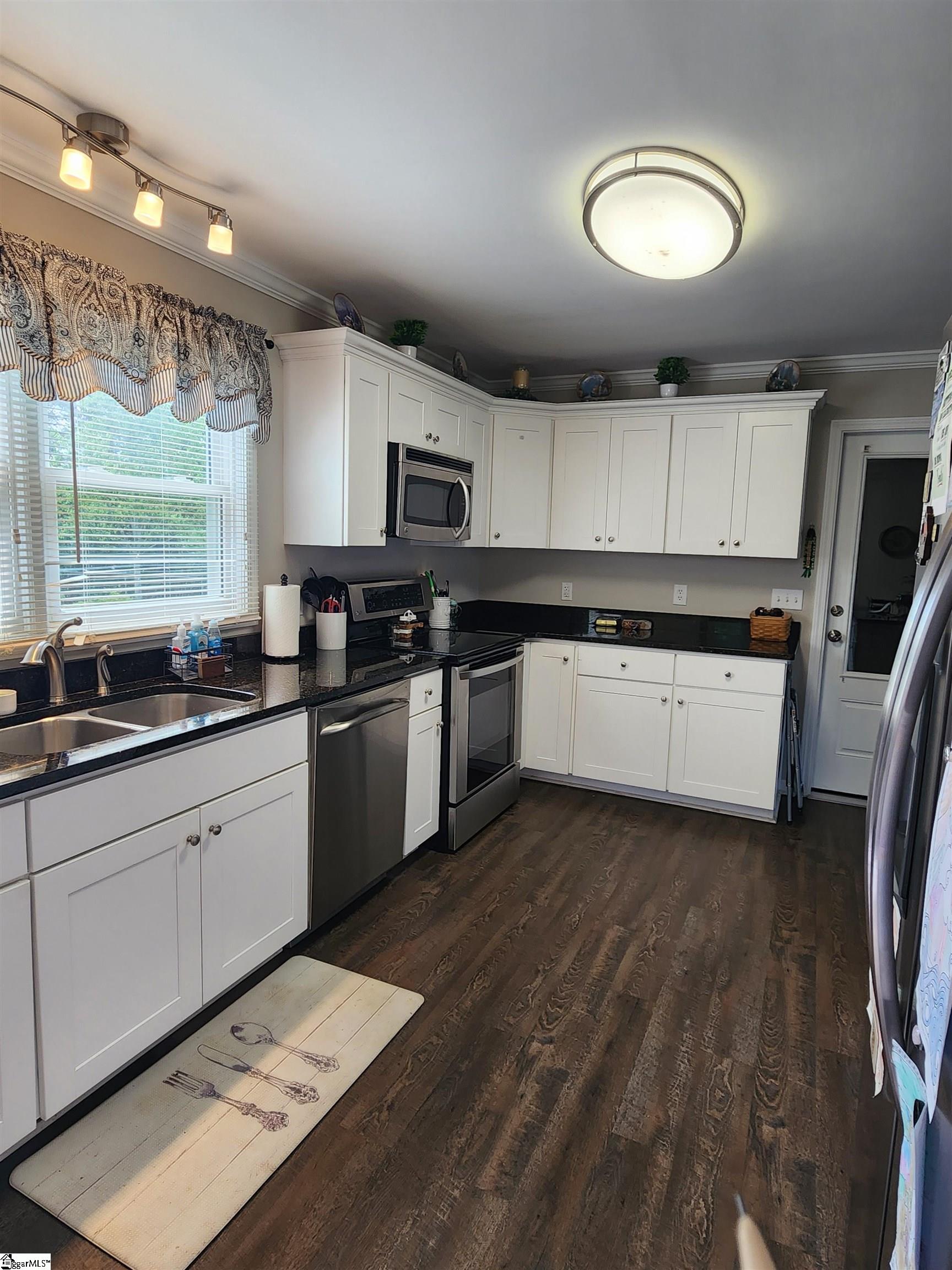 102 James Street Easley, SC 29642