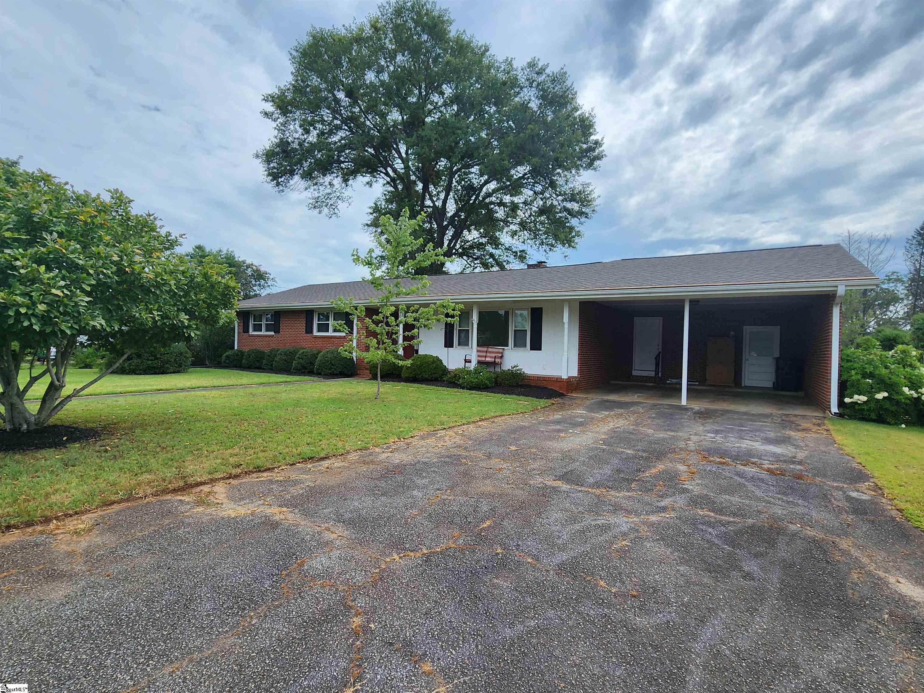102 James Street Easley, SC 29642