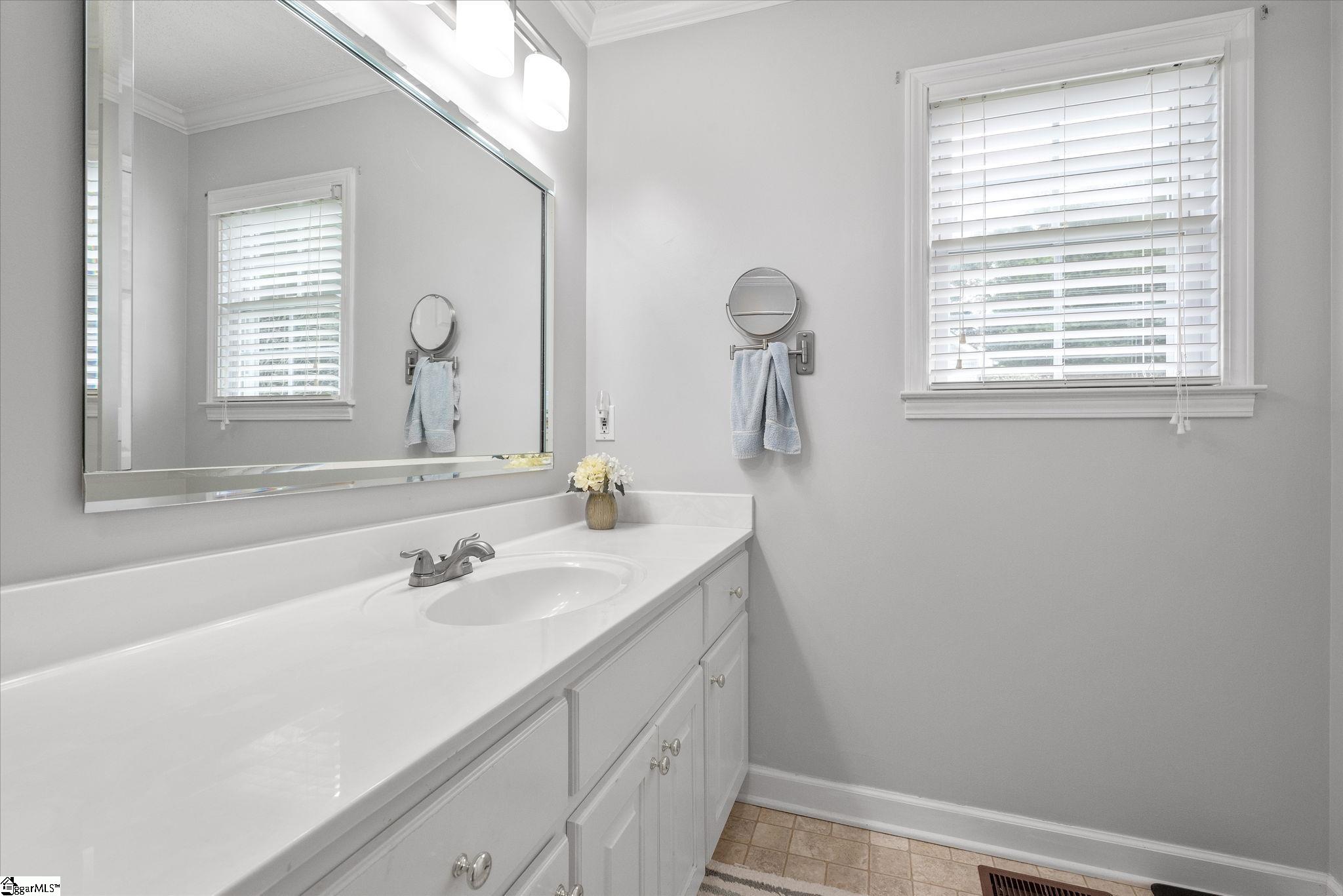 111 Brooke Lee Circle Taylors, SC 29687