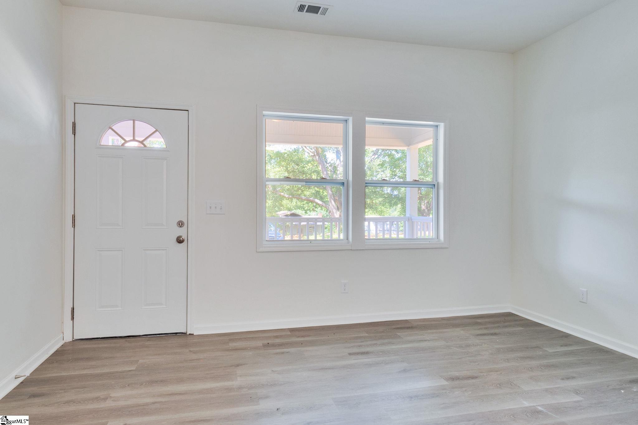 365 Dakota Street Spartanburg, SC 29303