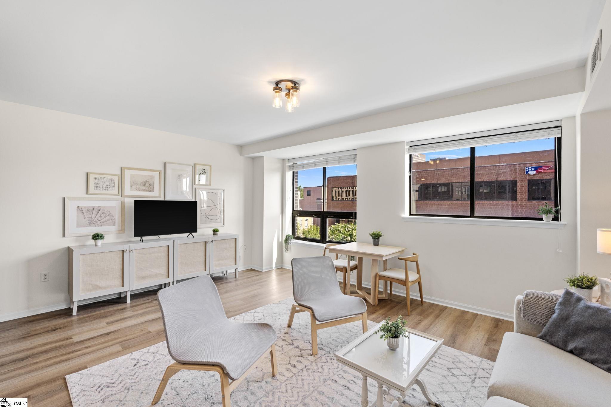 100 E Washington Street UNIT Unit 54 Greenville, SC 29601