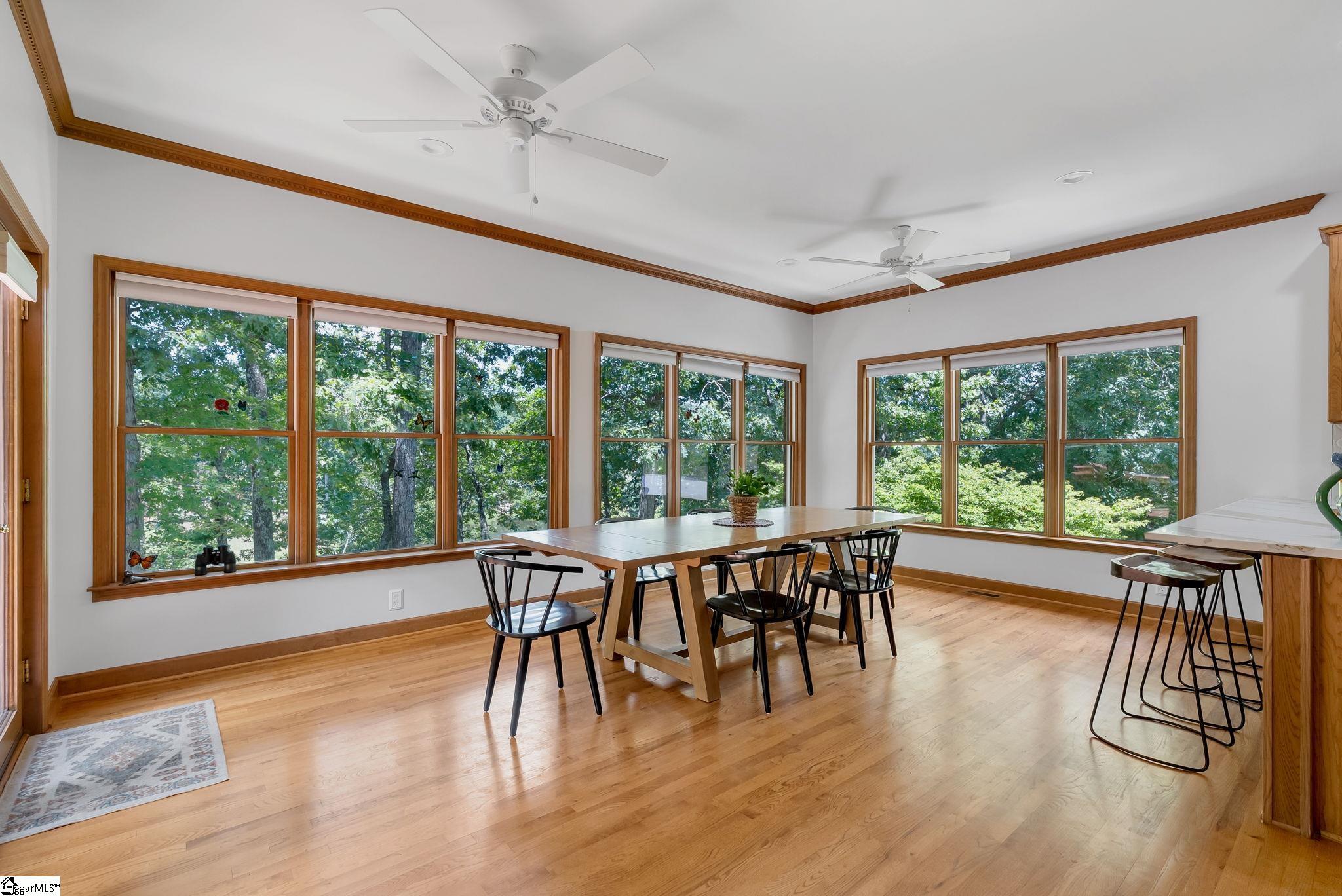 124 Lake Point Drive Taylors, SC 29687