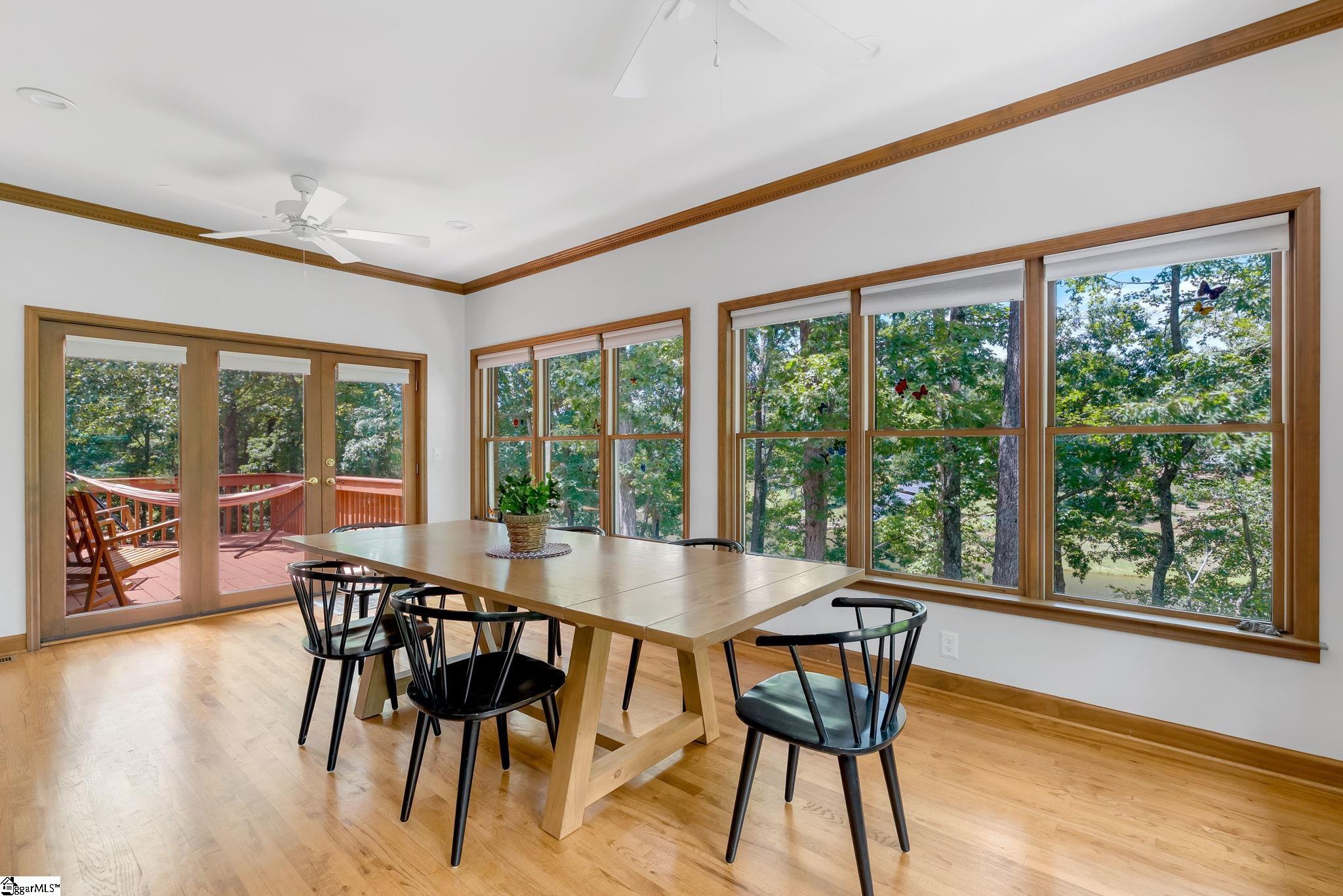 124 Lake Point Drive Taylors, SC 29687