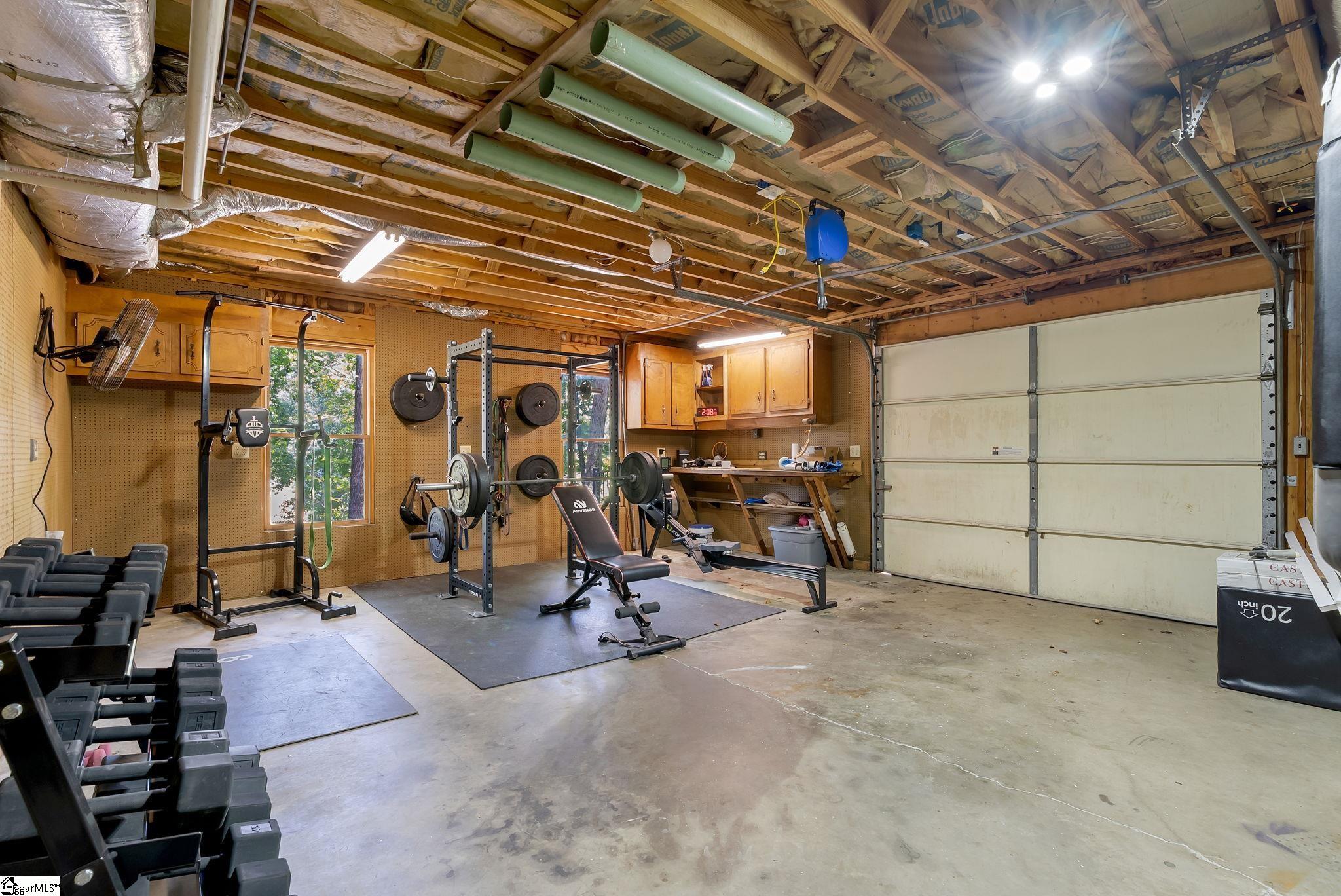 124 Lake Point Drive Taylors, SC 29687