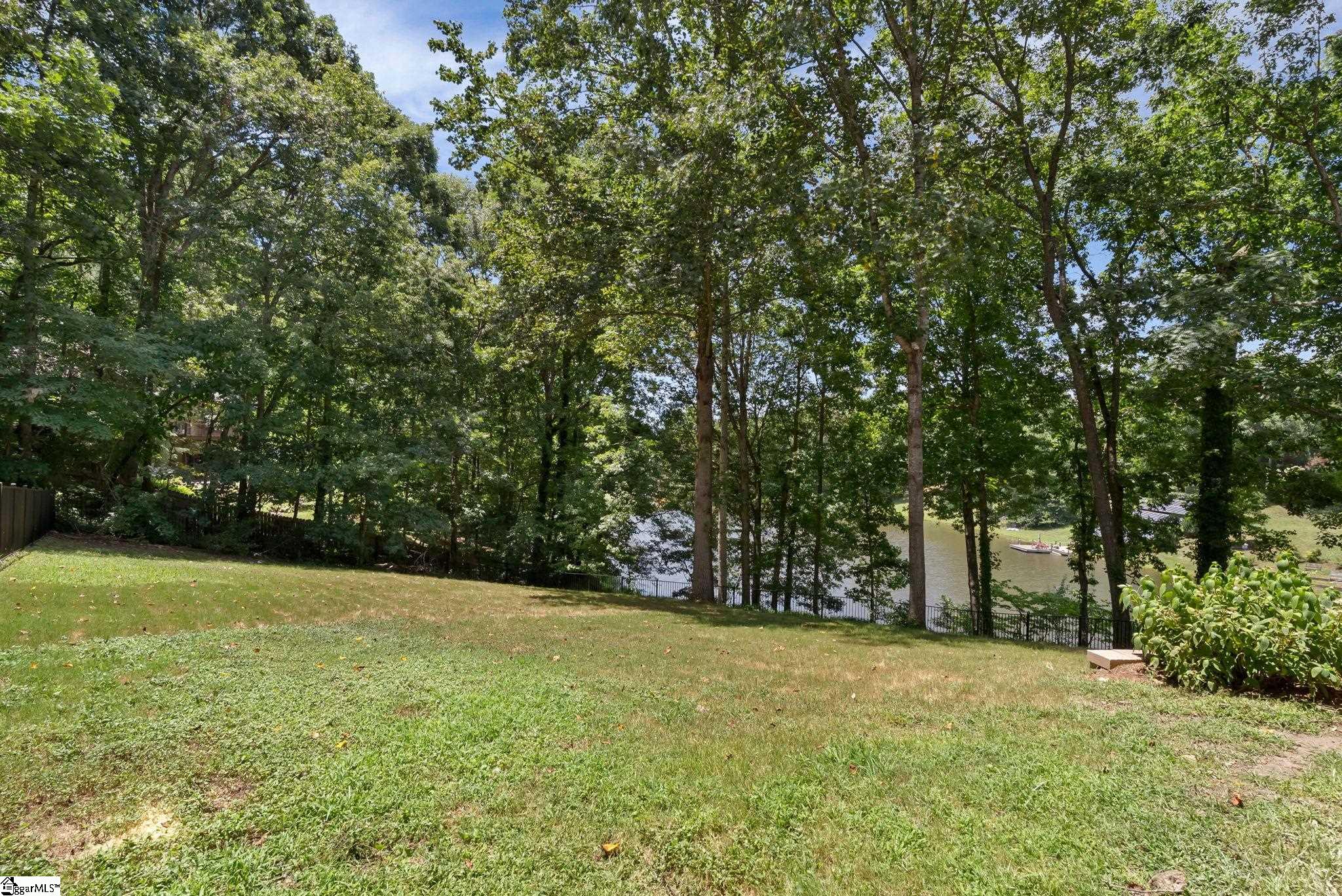 124 Lake Point Drive Taylors, SC 29687
