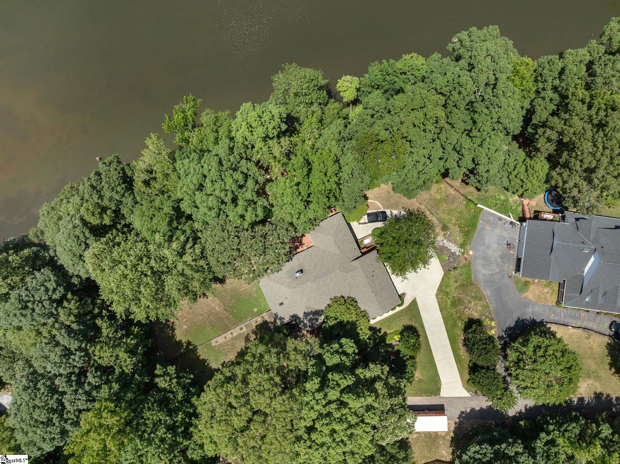124 Lake Point Drive Taylors, SC 29687