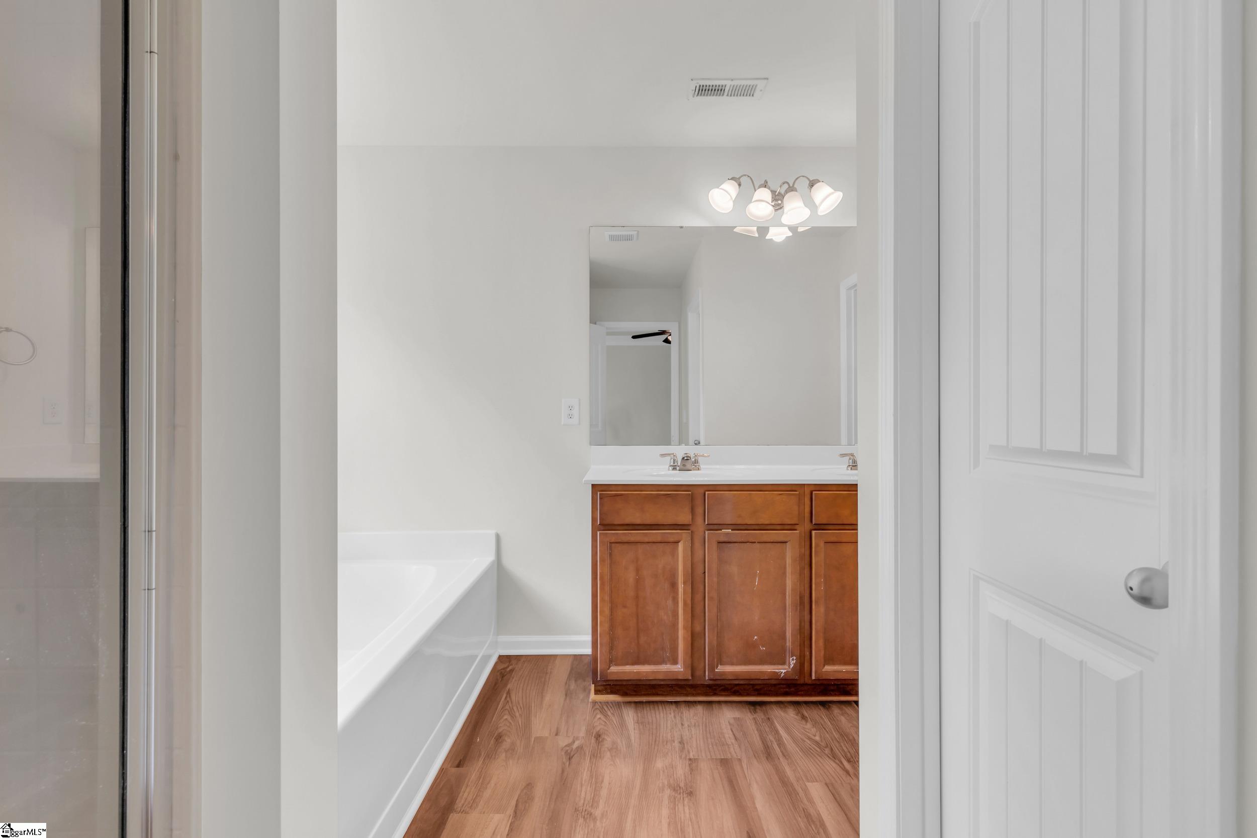 23 Shefleys Road Simpsonville, SC 29680