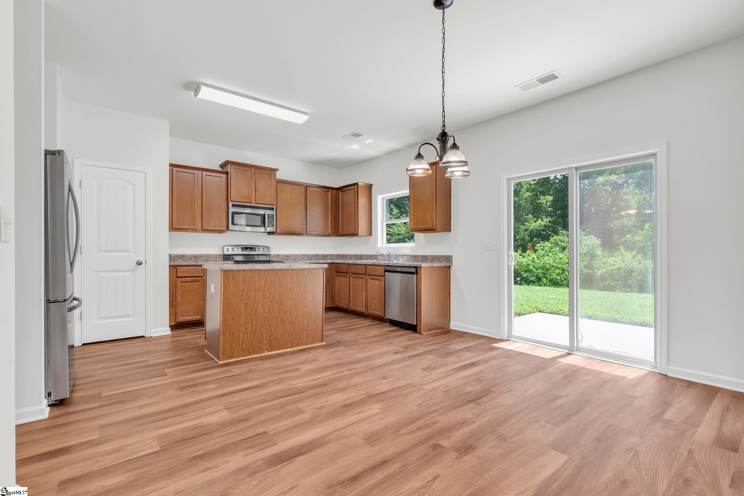 23 Shefleys Road Simpsonville, SC 29680