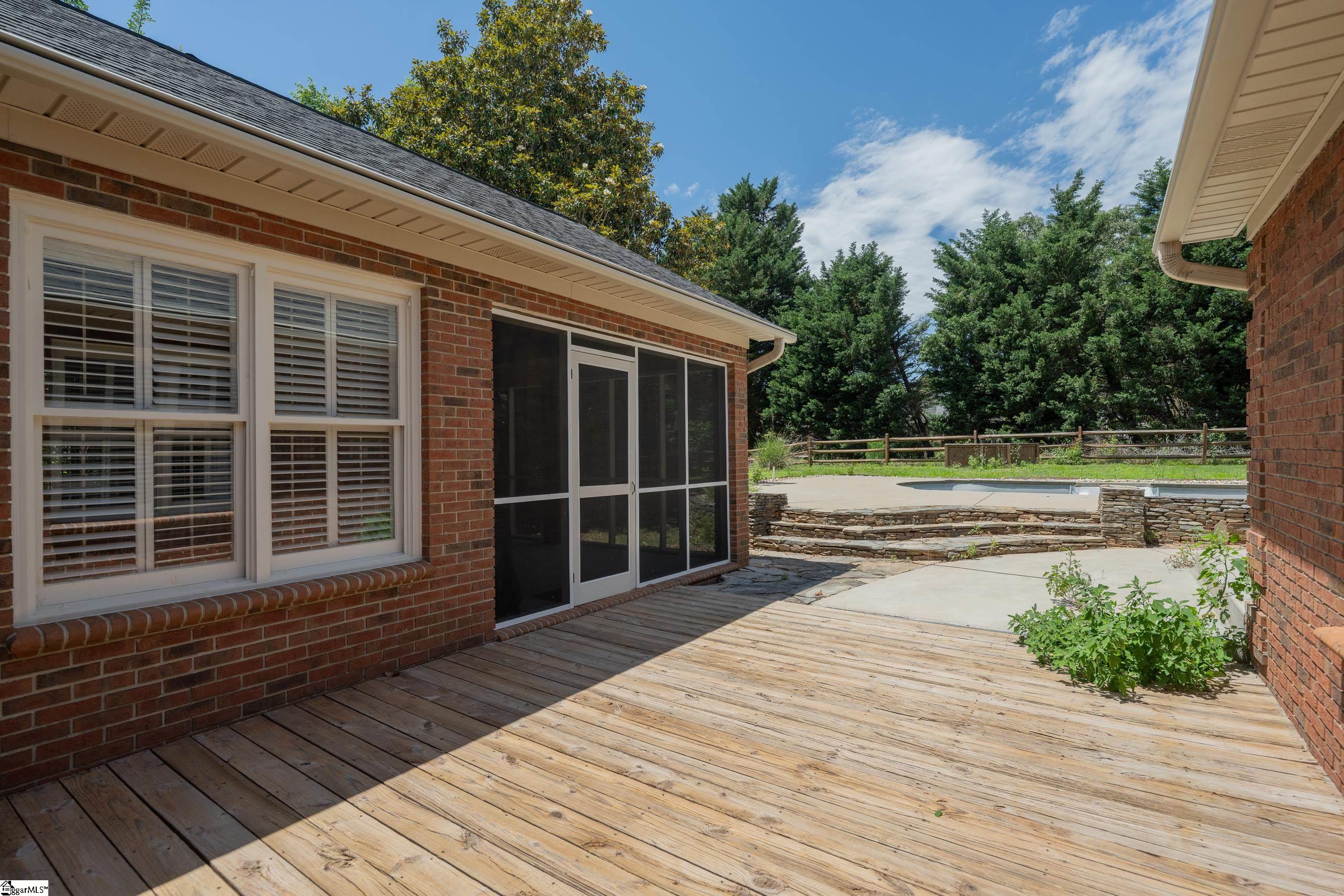 322 N Rutherford Road Greer, SC 29651