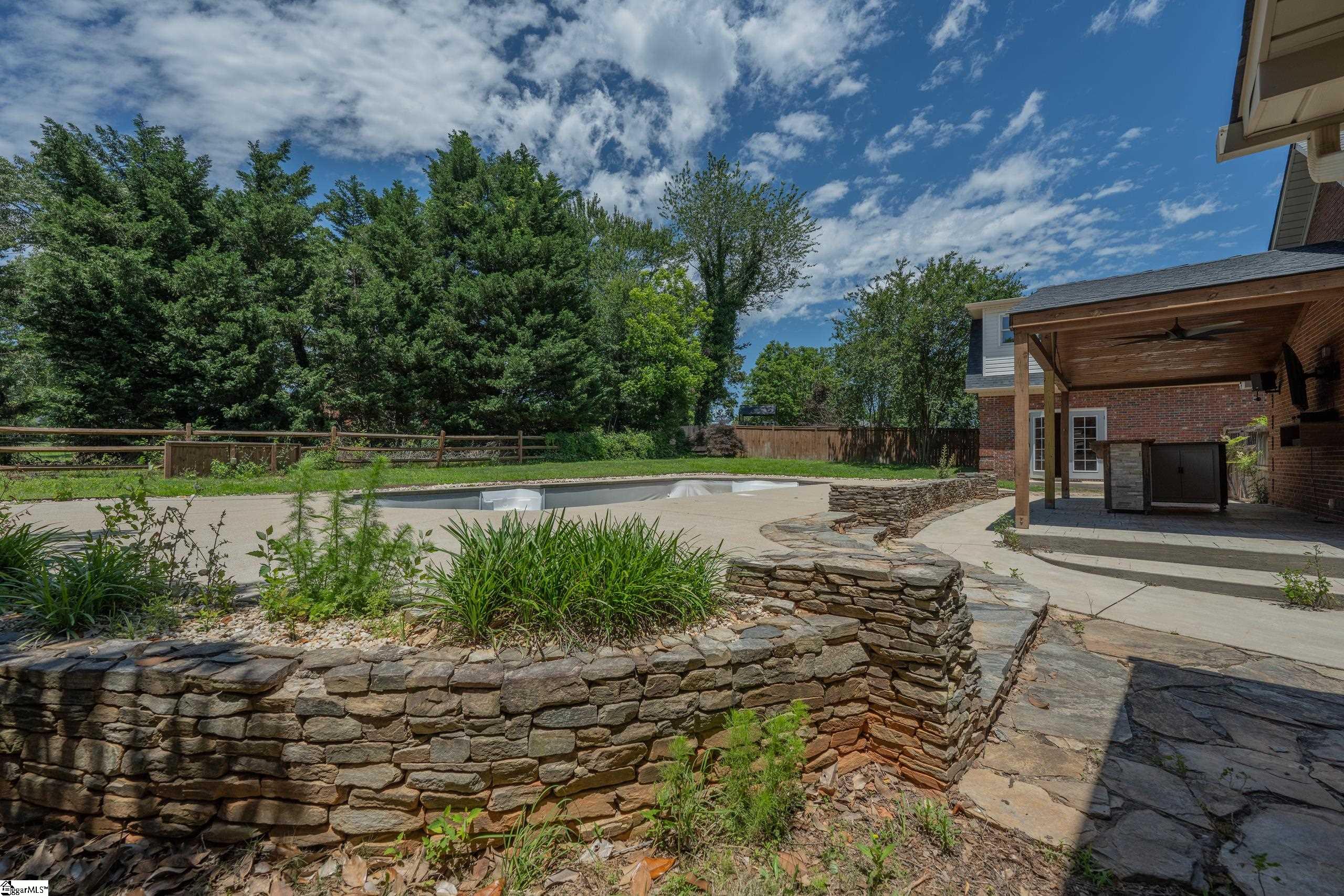322 N Rutherford Road Greer, SC 29651