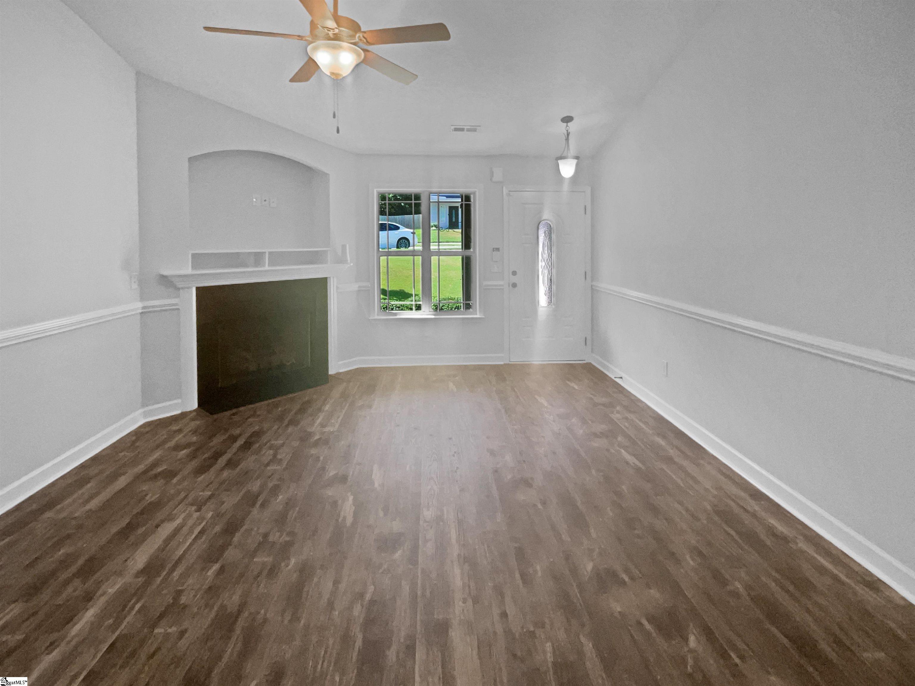 669 Chastine Drive Spartanburg, SC 29301