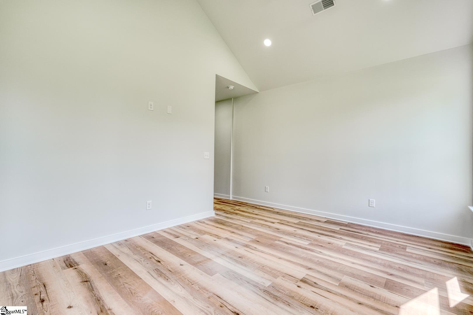 29 Pendleton Road Greenville, SC 29611