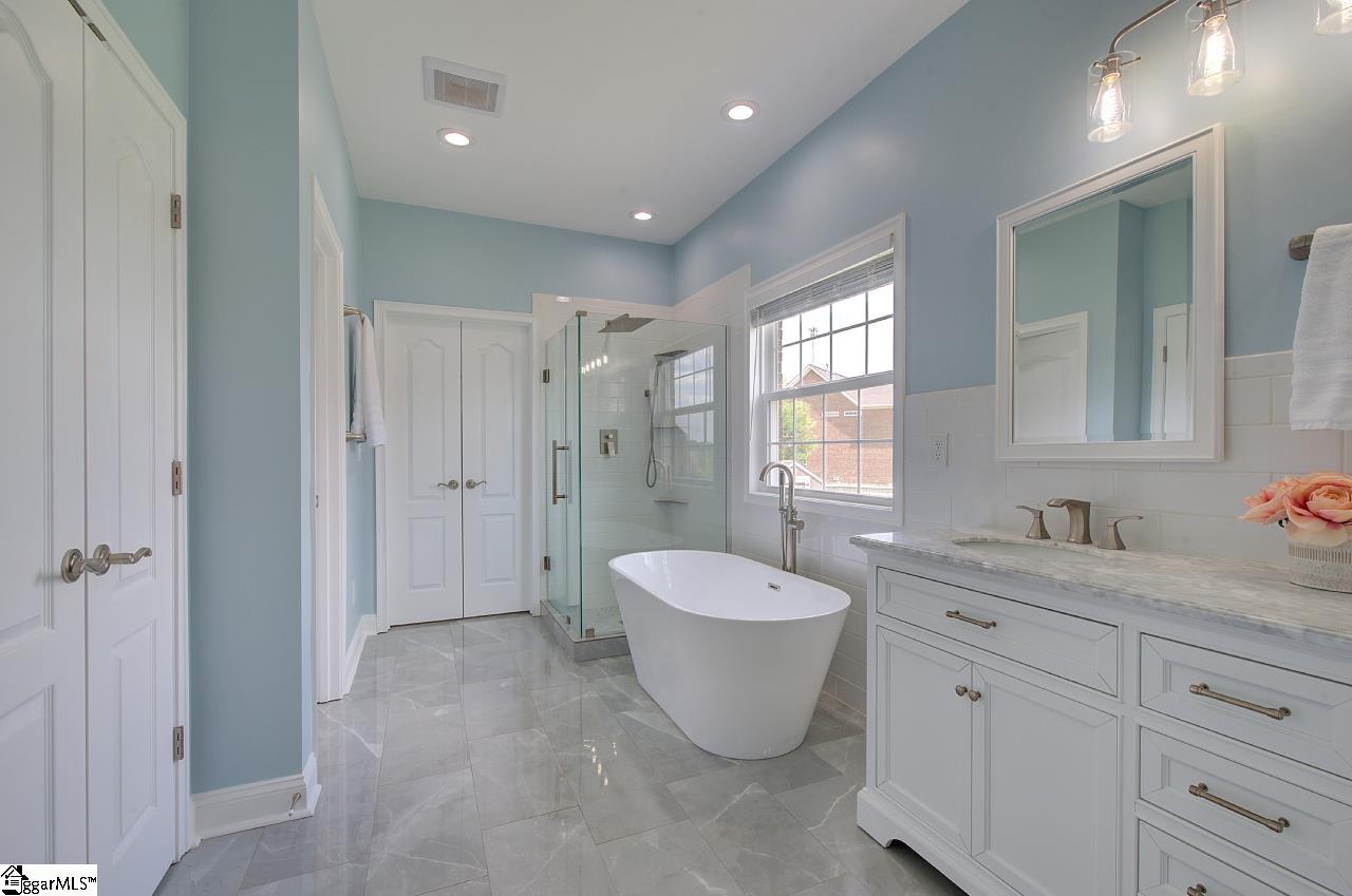 7 Dartford Court Easley, SC 29642