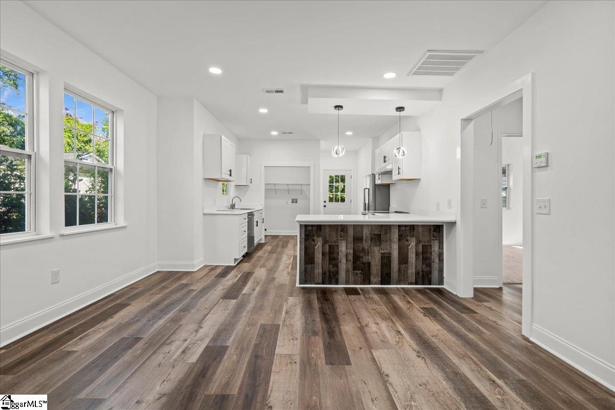 99 Allen Avenue Spartanburg, SC 29303