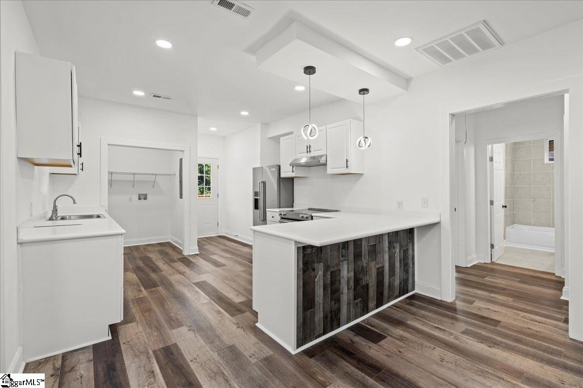 99 Allen Avenue Spartanburg, SC 29303