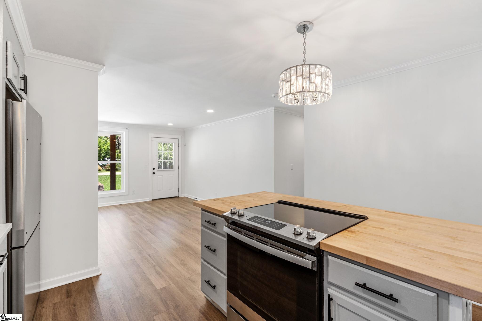 12 Hudson Street Greenville, SC 29609