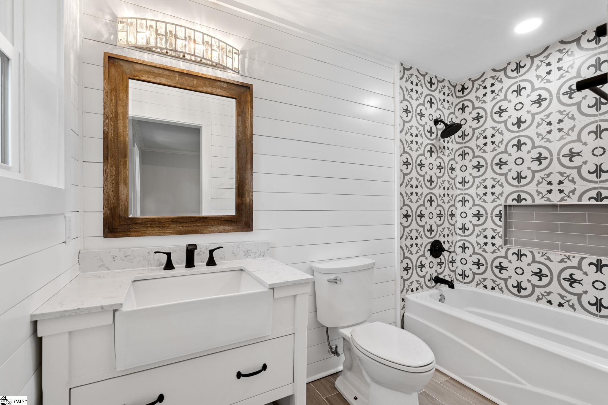 12 Hudson Street Greenville, SC 29609
