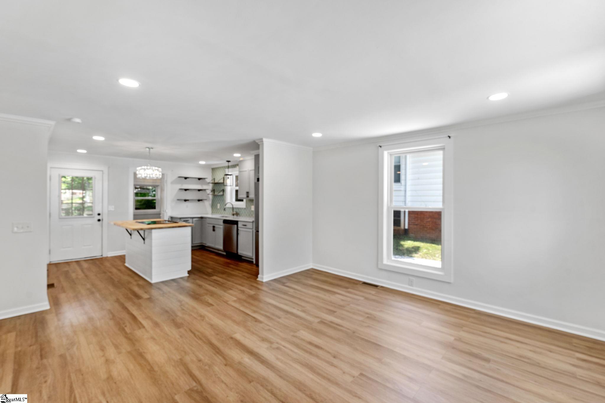 12 Hudson Street Greenville, SC 29609