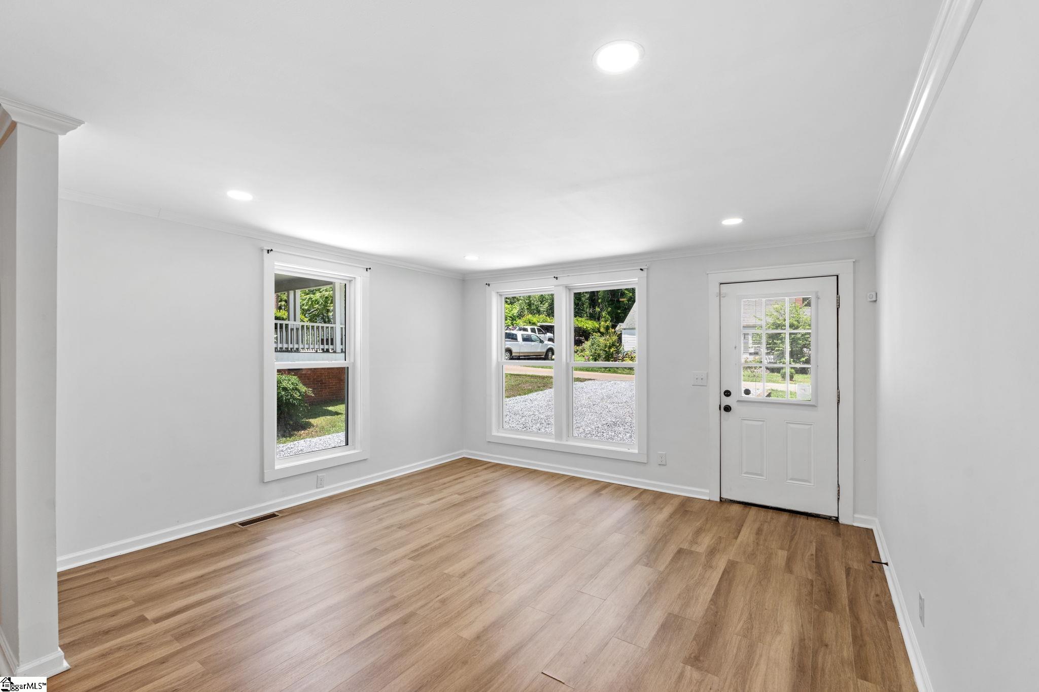 12 Hudson Street Greenville, SC 29609