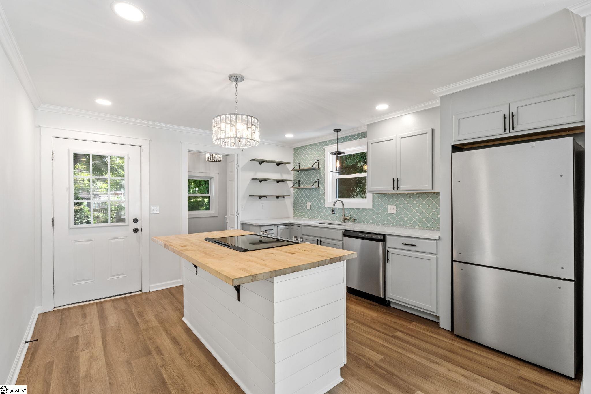 12 Hudson Street Greenville, SC 29609