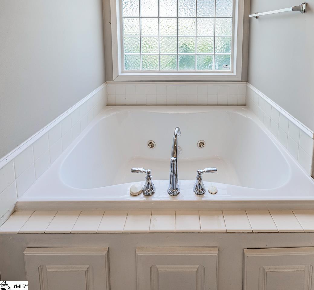 715 S Alderwood Drive Woodruff, SC 29388
